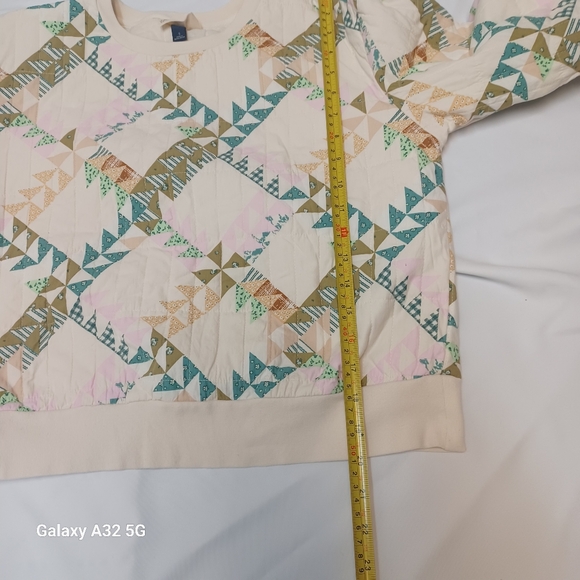 Universal Thread Women Size S Cream Quilted Sweatshirt - Picture 12 of 15